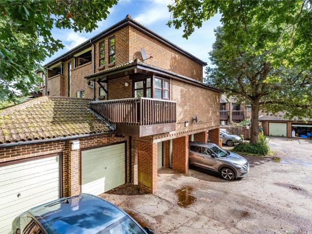 Flat for sale in Laindon, Isle Of Man