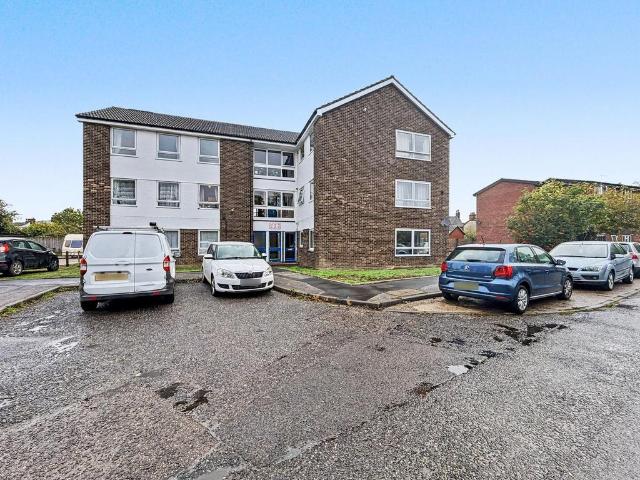 Flat for sale in California, Ipswich