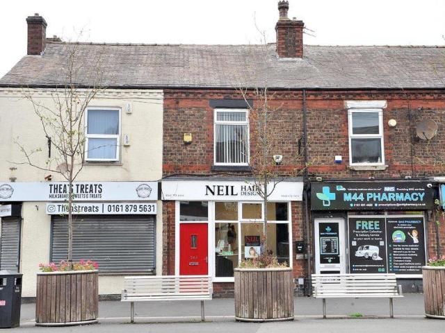 Flat for sale in Lower Irlam, Salford