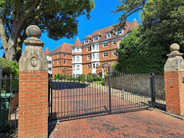 Flat for sale in Upperton, Eastbourne