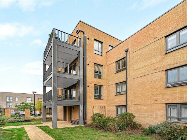 Flat for sale in South Trumpington, South Cambridgeshire