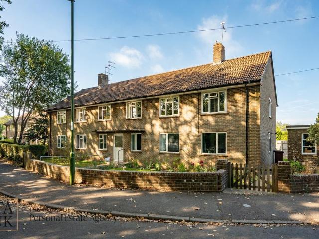 Flat for sale in Storrington, Horsham