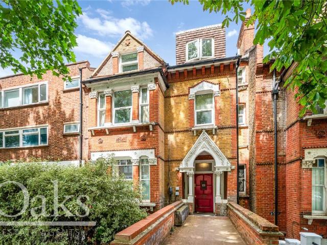 Flat for sale in Tulse Hill, Greater London
