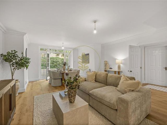 Flat for sale in Belsize Park, Greater London
