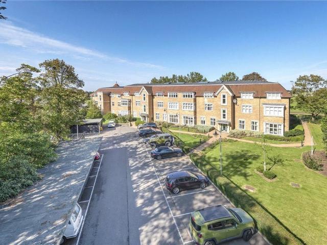 Flat for sale in Newmarket, West Suffolk