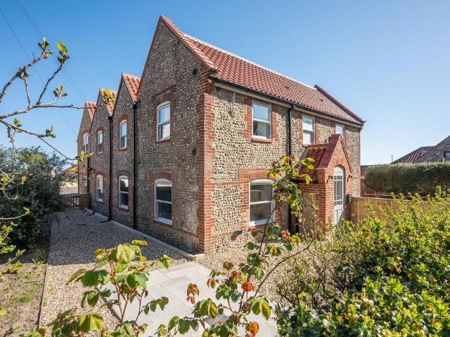 Flat for sale in Comers, Norfolk