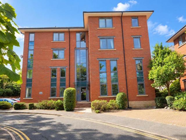 Flat for sale in Hough Green, Chester
