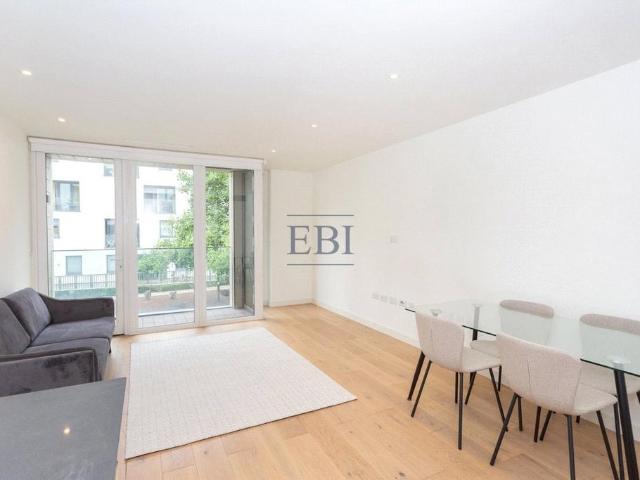 Flat for sale in Kingsbury, Greater London
