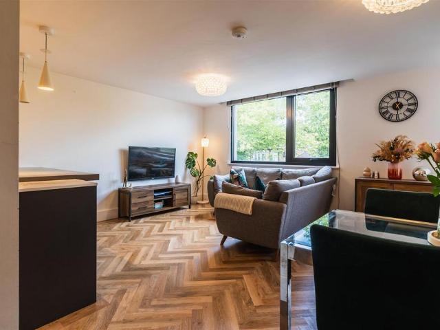 Flat for sale in Broomhill, South Yorkshire