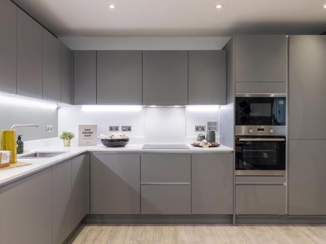 Flat for sale in Romsey, Cambridge