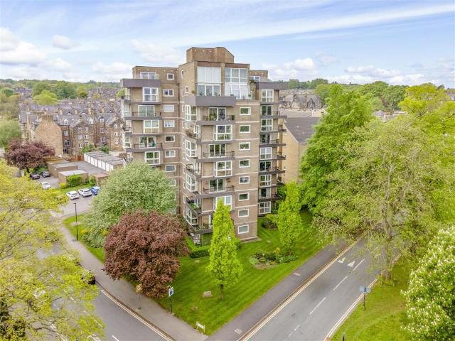 Flat for sale in Low Harrogate, Harrogate
