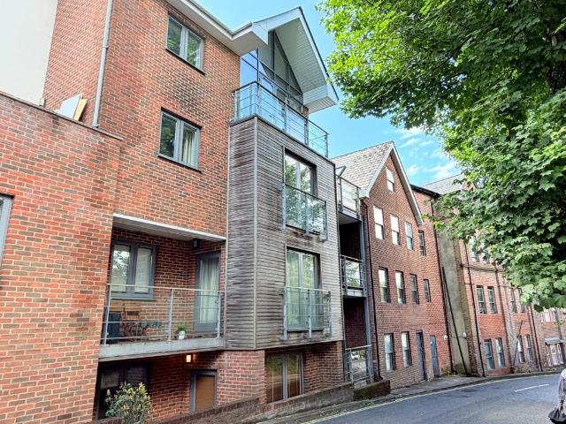Flat for sale in The Soke, Hampshire