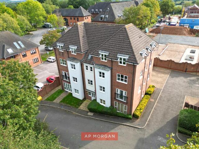 Flat for sale in Ipsley, Redditch