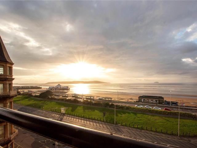 Flat for sale in Weston-super-mare, North Somerset
