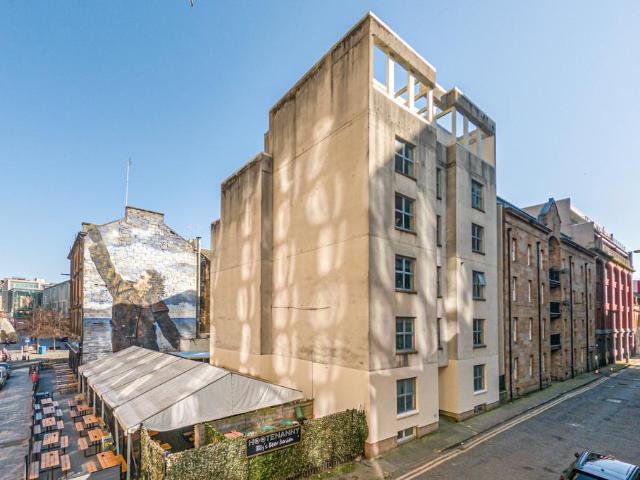 Flat for sale in Tradeston, Scotland