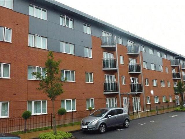 Flat for sale in Hillfields, West Midlands