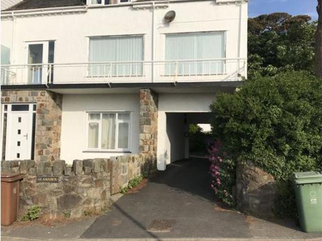 Flat for sale in Abersoch, Wales