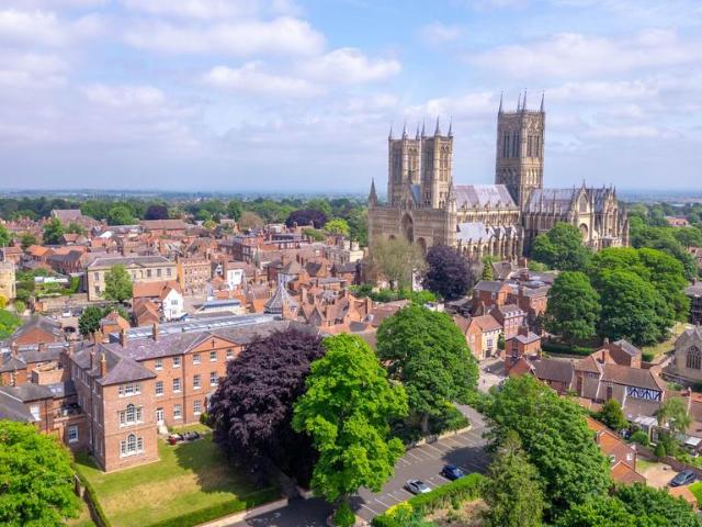 Flat for sale in Lincoln, Whitton Park