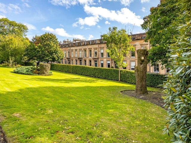 Flat for sale in Sandyford, Glasgow