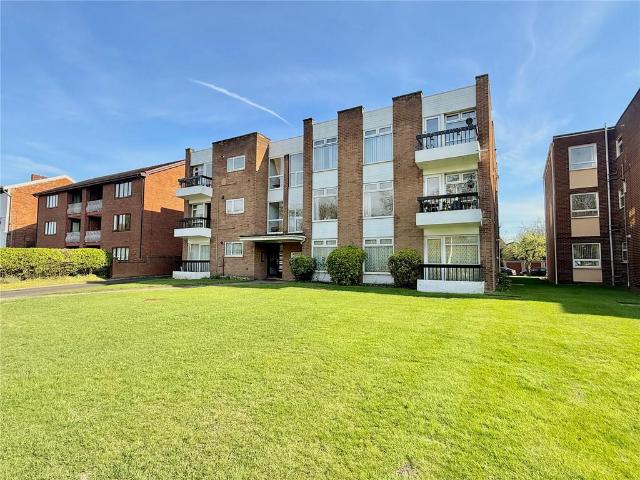 Flat for sale in Meols Cop, Southport