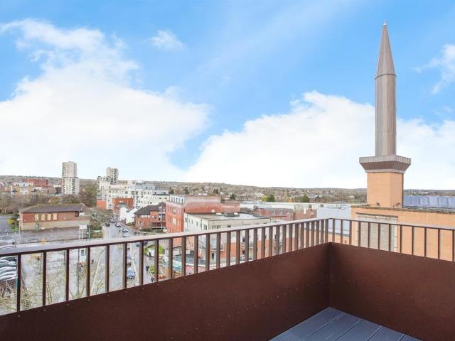 Flat for sale in Wealdstone, Greater London