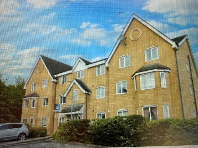 Flat for sale in Thorpe-on-the-Hill, Leeds
