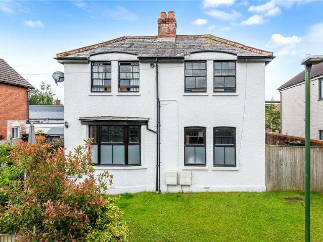 Flat for sale in Littlecote, West Sussex