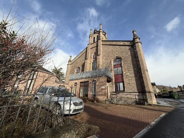 Flat for sale in Crieff, Scotland