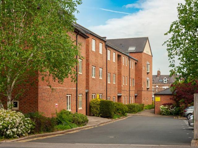 Flat for sale in Foss Islands, High Field