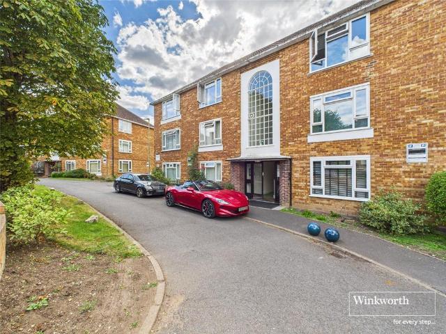 Flat for sale in Hendon, Greater London