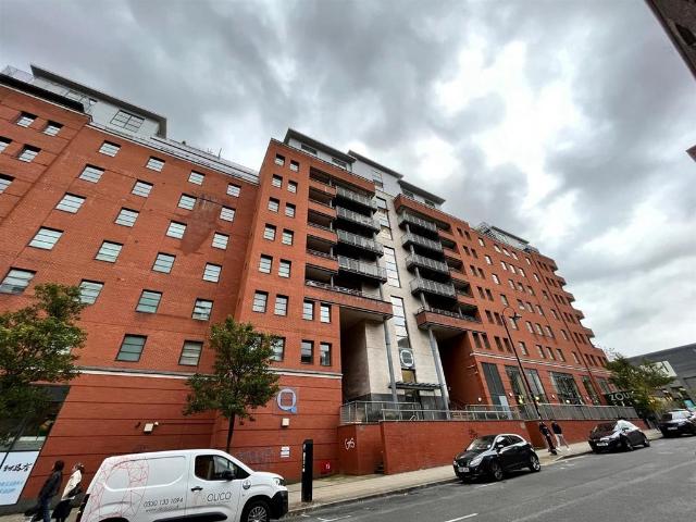 Flat for sale in City Centre, Georgia