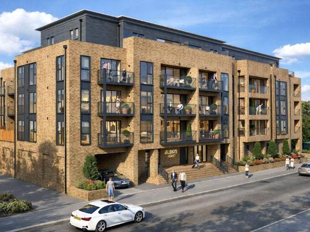 Flat for sale in Red Hill, Surrey