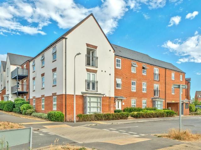 Flat for sale in Wokingham