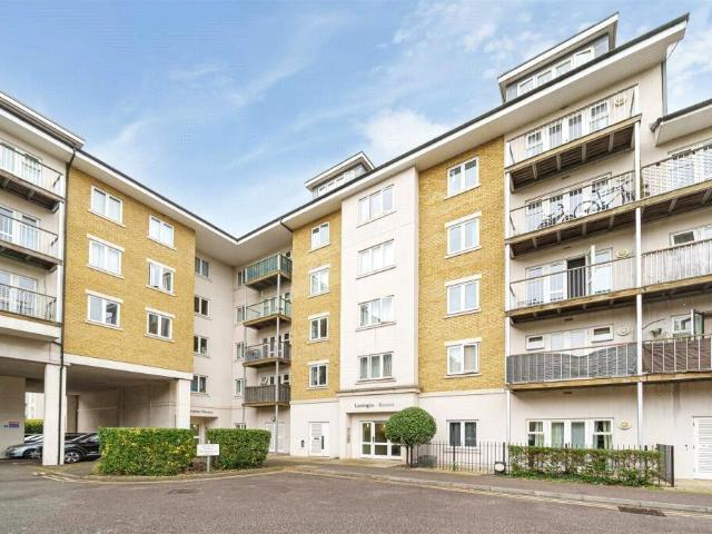 Flat for sale in West Drayton, Greater London