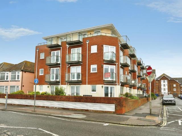 Flat for sale in Lee-on-the-Solent, Middlecroft