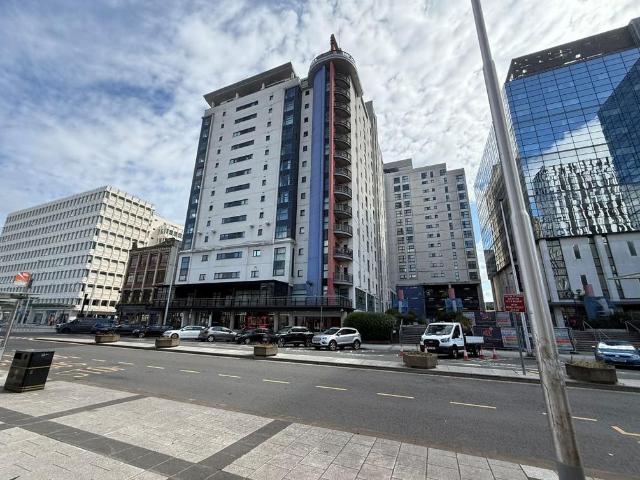 Flat for sale in Crockherbtown, Falcon Lodge