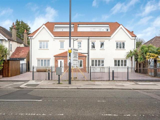 Flat for sale in Cockfosters, Isle Of Man