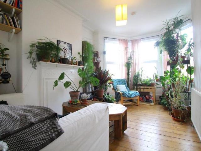 Flat for sale in Greater London
