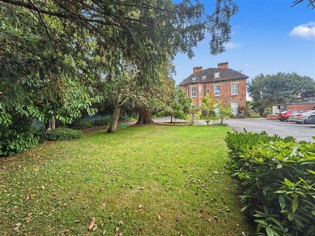 Flat for sale in Pierremont, Darlington