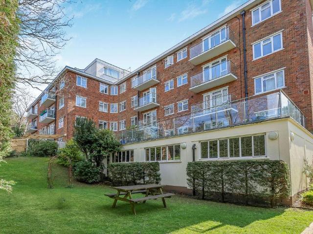 Flat for sale in West Cliff, Bournemouth