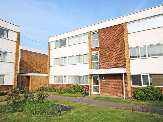 Flat for sale in Row Town, Surrey