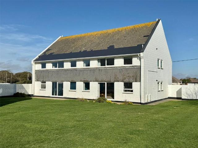 Flat for sale in Milford-on-Sea, Ashurst Bridge