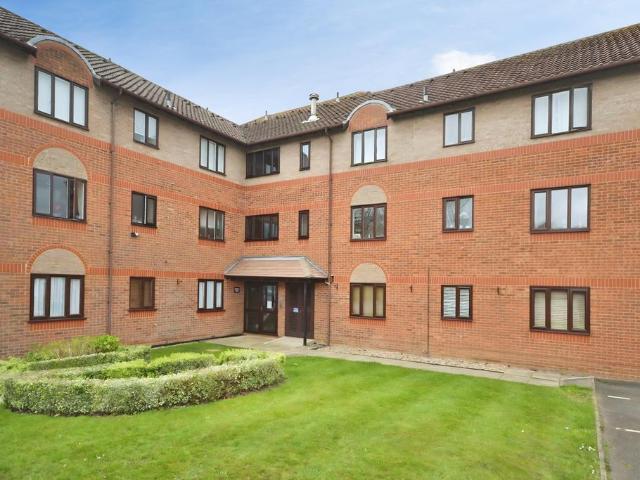 Flat for sale in Walton, Eastbridge