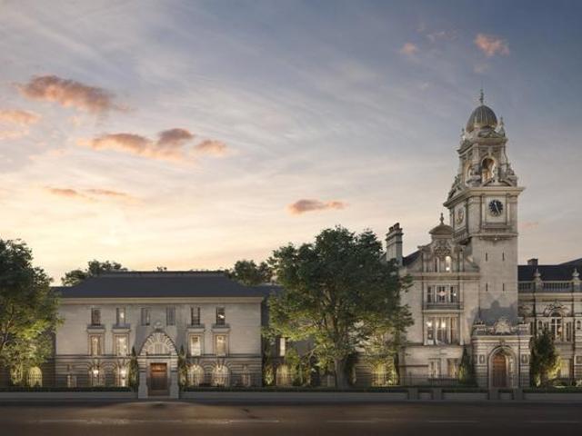 Flat for sale in Surbiton, Greater London