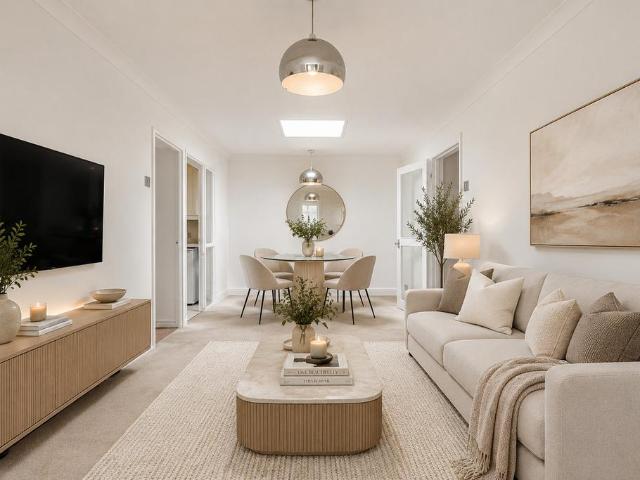 Flat for sale in Coopersale Street, Epping