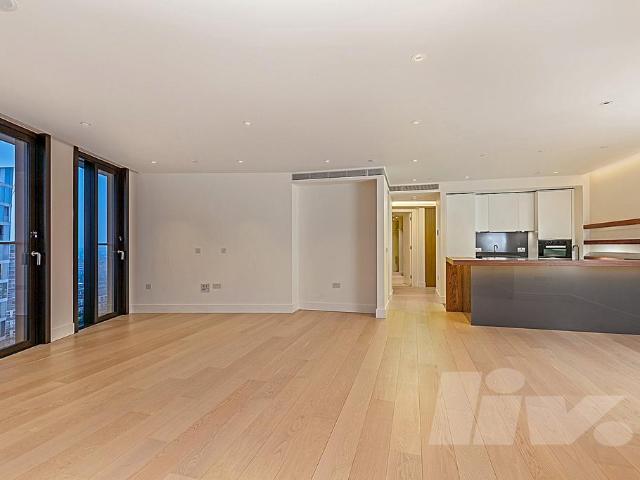 Flat for sale in Paddington, Greater London