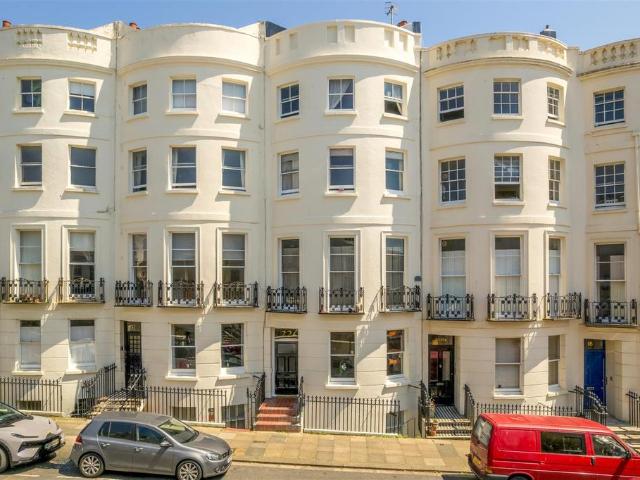 Flat for sale in Brunswick