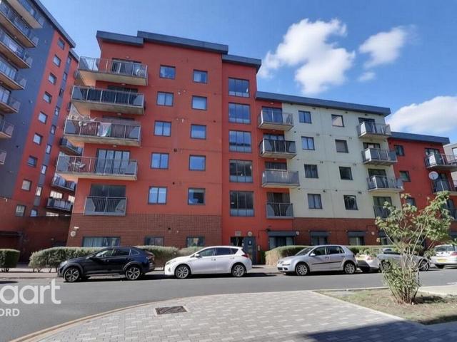 Flat for sale in Roding Riverside, Greater London