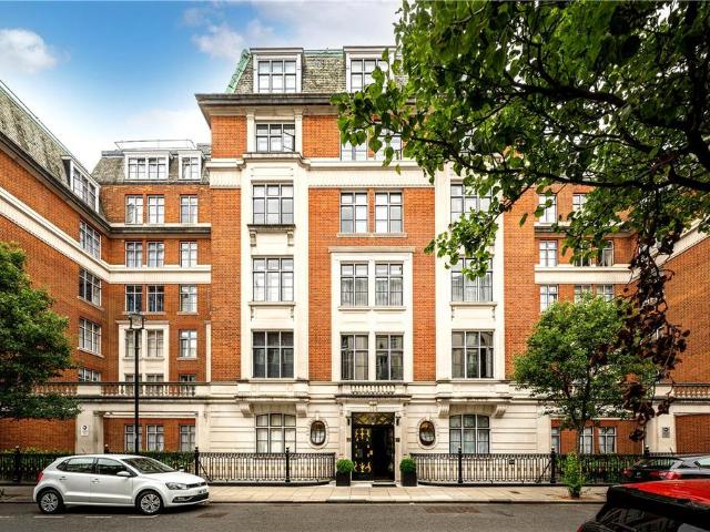 Flat for sale in East Marylebone, Marylebone