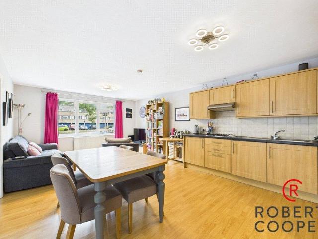 Flat for sale in South Ruislip, London Borough of Hillingdon Flat for sale in South Ruislip, London Borough of Hillingdon